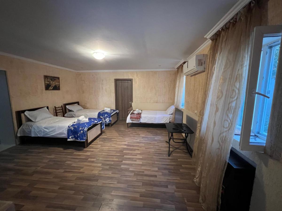 Cozy Apartment In The Centre Of Kutaisi Exterior photo